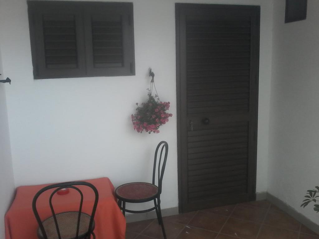 B&B Domo De Pedra Tottubella Luaran gambar