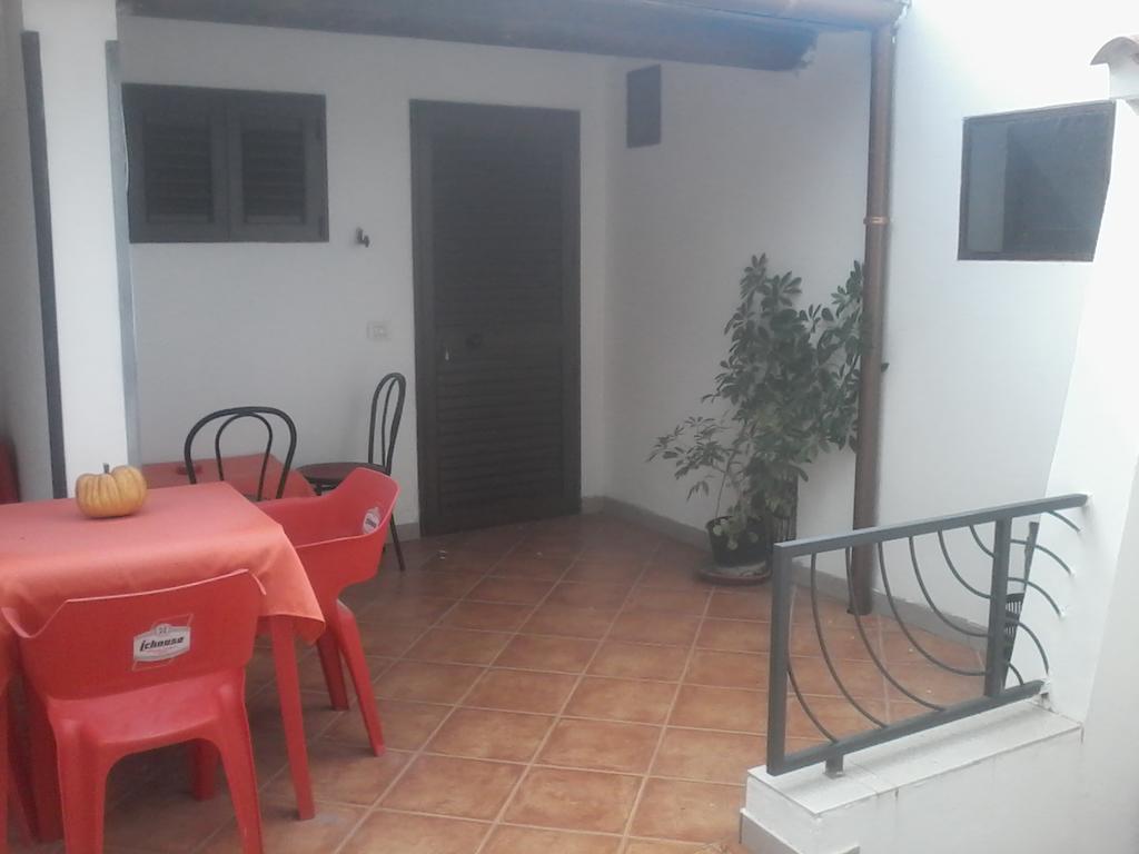 B&B Domo De Pedra Tottubella Luaran gambar