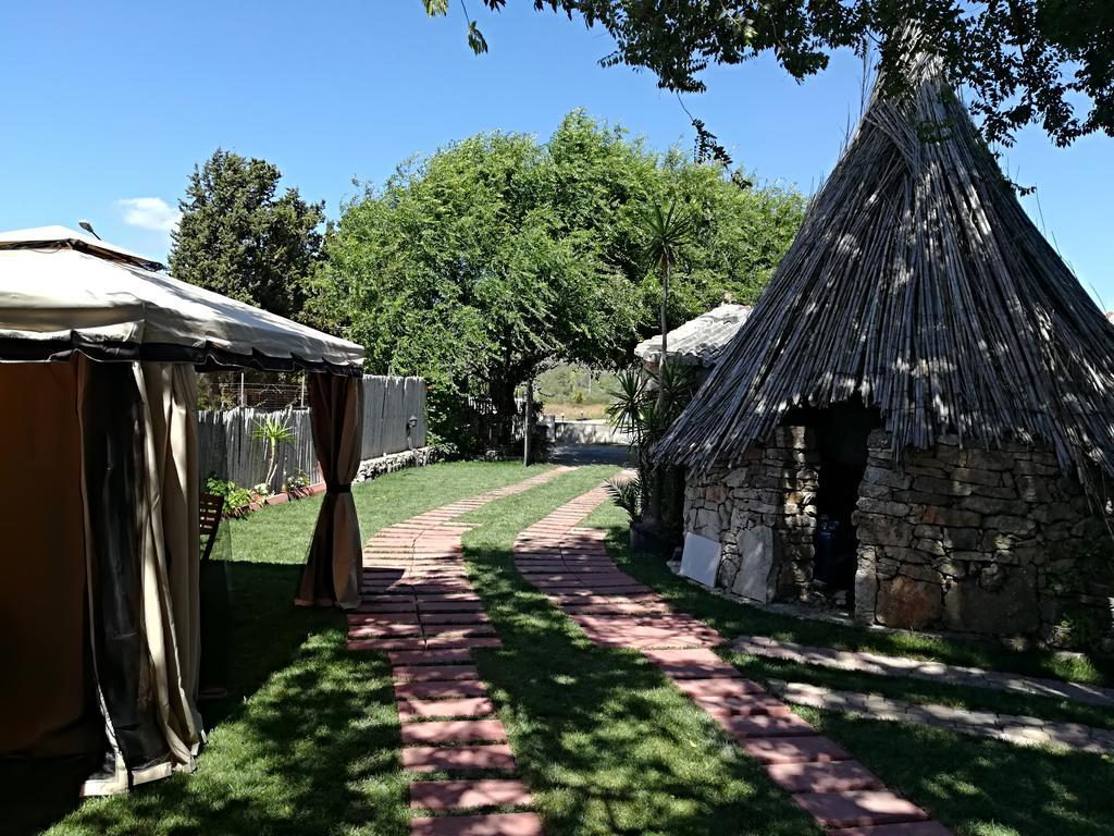 B&B Domo De Pedra Tottubella Luaran gambar